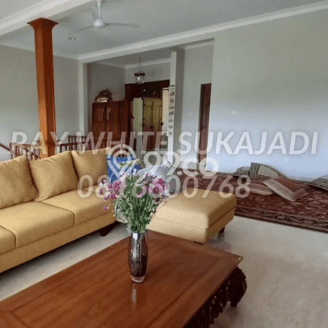 Rumah Luxury di Bandung Lokasi Strategis Kondisi Baik Rumah Luxury di Bandung Lokasi Strategis Kondisi Baik