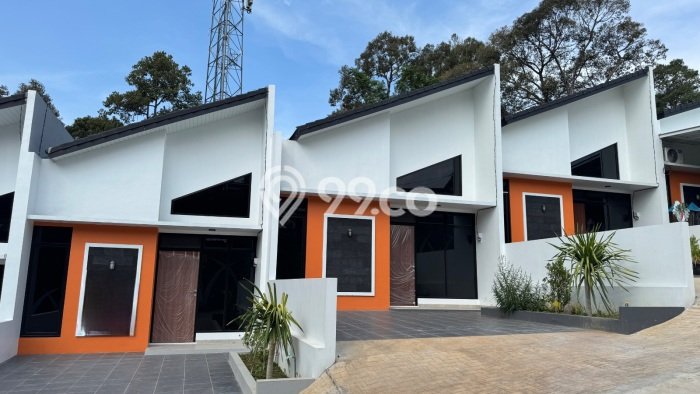 Dijual Rumah 2 Kamar Lokasi Ideal Nyaman dan Strategis di Banyumanik Dijual Rumah 2 Kamar Lokasi Ideal Nyaman dan Strategis di Banyumanik