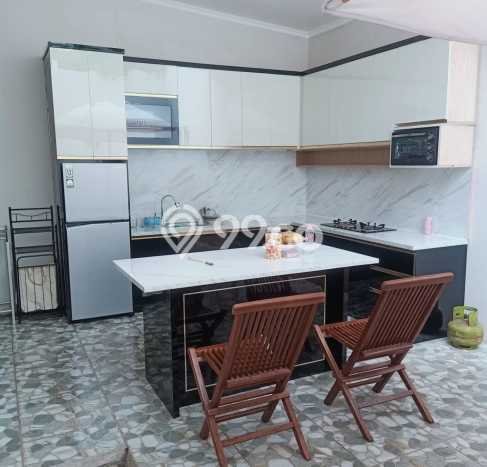 HARGA SPECIAL! Rumah Asri area , Semarang, Luas 105m2m² Bangunan 105m2m² Bisa Nego! HARGA SPECIAL! Rumah Asri area , Semarang, Luas 105m2m² Bangunan 105m2m² Bisa Nego!