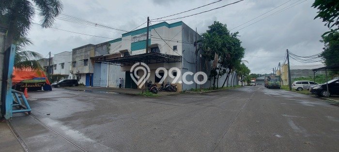 Gudang disewakan di Jati Uwung Tangerang dengan luas bangunan 380m2 Gudang disewakan di Jati Uwung Tangerang dengan luas bangunan 380m2