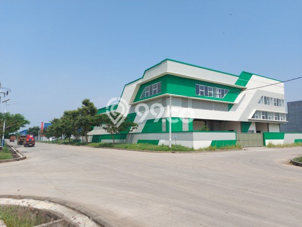 Area Ramai! Gudang Dijual di Pakuhaji untuk Bisnis Luas Bangunan 4935m2 Area Ramai! Gudang Dijual di Pakuhaji untuk Bisnis Luas Bangunan 4935m2
