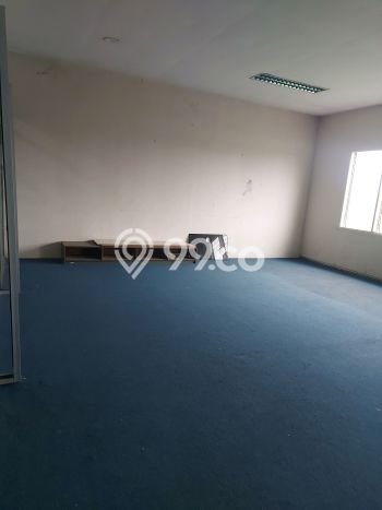 Gudang Disewa di Tangerang dengan LB 5000m2 Area Komersial Ramai Gudang Disewa di Tangerang dengan LB 5000m2 Area Komersial Ramai