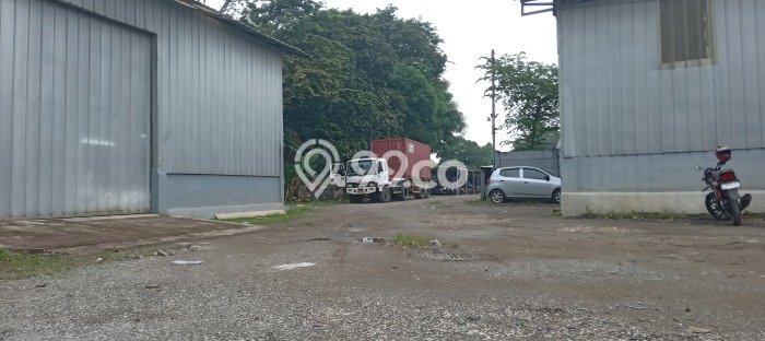 Unit Gudang disewakan di Karawaci Tangerang dengan LT 1000m2 / LB 714m2 Unit Gudang disewakan di Karawaci Tangerang dengan LT 1000m2 / LB 714m2