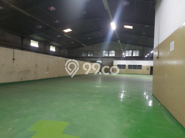 Gudang Disewa di Tangerang dengan LB 5000m2 Area Komersial Ramai Gudang Disewa di Tangerang dengan LB 5000m2 Area Komersial Ramai