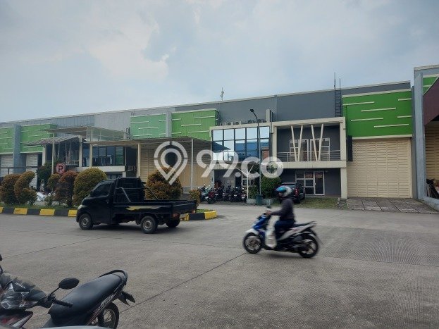 Gudang Komersial Disewakan di Karawaci Tangerang Luas 172m2 Gudang Komersial Disewakan di Karawaci Tangerang Luas 172m2