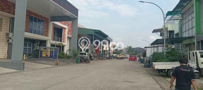 Gudang Komersial Disewakan di Karawaci Tangerang Luas 172m2 Gudang Komersial Disewakan di Karawaci Tangerang Luas 172m2