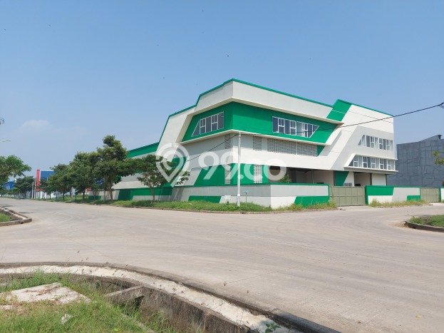 Area Ramai! Gudang Dijual di Pakuhaji untuk Bisnis Luas Bangunan 4935m2 Area Ramai! Gudang Dijual di Pakuhaji untuk Bisnis Luas Bangunan 4935m2