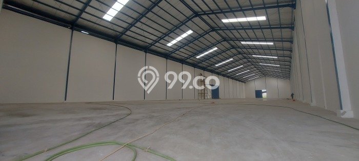 Disewakan Gudang di Kawasan Ramai Pasar Kemis Luas 2304m2 Disewakan Gudang di Kawasan Ramai Pasar Kemis Luas 2304m2