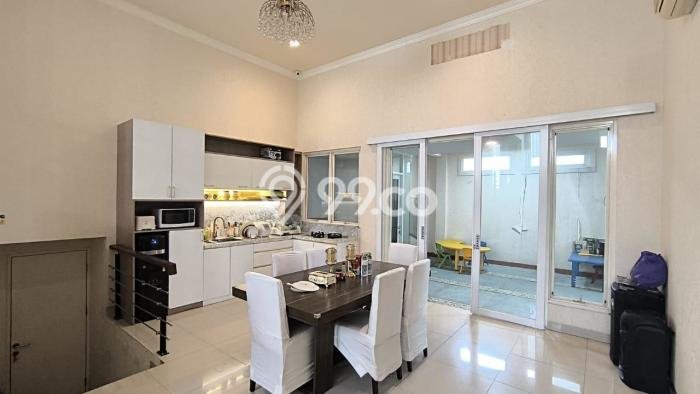Rumah Luxury Modern Tanpa Renovasi di Grand Wisata Bekasi Rumah Luxury Modern Tanpa Renovasi di Grand Wisata Bekasi