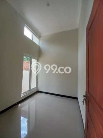Rumah Nyaman dengan Luas Tanah 116m² dan Luas Bangunan 60m² di Kawasan Banyumanik, Semarang Rumah Nyaman dengan Luas Tanah 116m² dan Luas Bangunan 60m² di Kawasan Banyumanik, Semarang