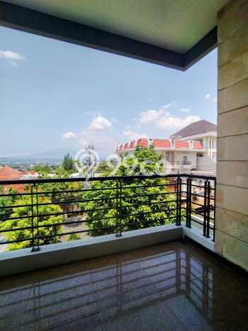 Rumah di Bukit Sari, Semarang, LT 426m² LB 435m² Rumah di Bukit Sari, Semarang, LT 426m² LB 435m²