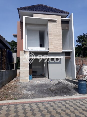 Rumah Asri area Banyumanik, Semarang, LT 80m² Bangunan 70m² Rumah Asri area Banyumanik, Semarang, LT 80m² Bangunan 70m²
