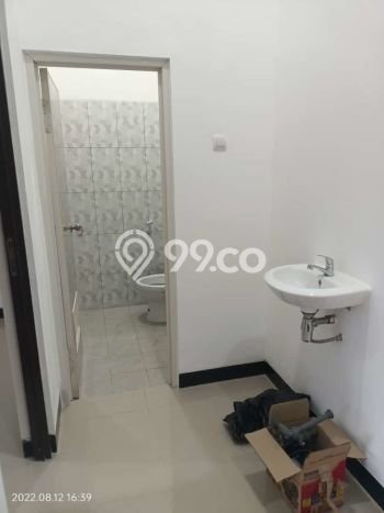 Rumah 4 KT 3 KM di Area Banyumanik, Semarang Rumah 4 KT 3 KM di Area Banyumanik, Semarang