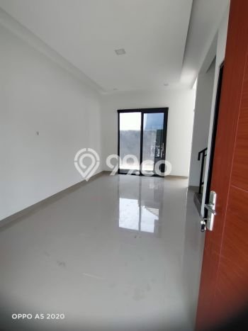 DIJUAL CEPAT! Rumah Modern di Banyumanik, Semarang, LT 91m² LB 80m² Bisa Nego! DIJUAL CEPAT! Rumah Modern di Banyumanik, Semarang, LT 91m² LB 80m² Bisa Nego!