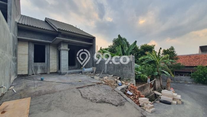 HOT DEAL! Dijual Rumah Berkualitas area Tembalang, Semarang, LT 107m² Luas Bangunan 55m² HOT DEAL! Dijual Rumah Berkualitas area Tembalang, Semarang, LT 107m² Luas Bangunan 55m²