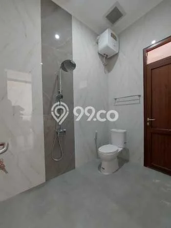 For Sale Rumah 3 Kamar Lokasi Strategis Bagus dan Strategis di Banyumanik For Sale Rumah 3 Kamar Lokasi Strategis Bagus dan Strategis di Banyumanik
