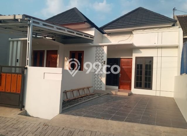 Kesempatan Emas Memiliki Rumah LT 70m² / LB 50m² di Kawasan Komersial Pedurungan, Semarang Kesempatan Emas Memiliki Rumah LT 70m² / LB 50m² di Kawasan Komersial Pedurungan, Semarang