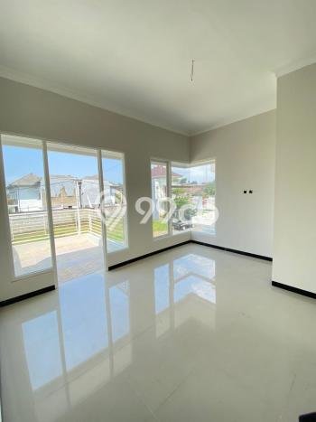 Rumah Strategis Modern Lb 142m2 di Batu, Batu Rumah Strategis Modern Lb 142m2 di Batu, Batu