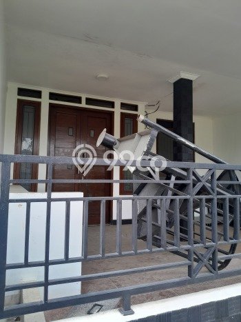 Rumah Strategis Minimalis Lb 50m2 di Ciputat, Tangerang Selatan Rumah Strategis Minimalis Lb 50m2 di Ciputat, Tangerang Selatan