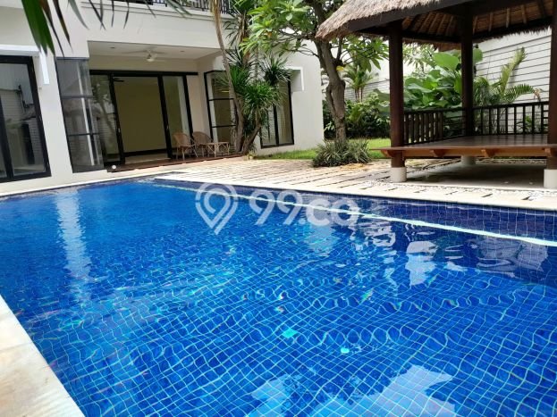 Dijual Hunian Mewah dengan Fasilitas Sekitar Komplit di Cilandak, Jakarta Selatan Dijual Hunian Mewah dengan Fasilitas Sekitar Komplit di Cilandak, Jakarta Selatan