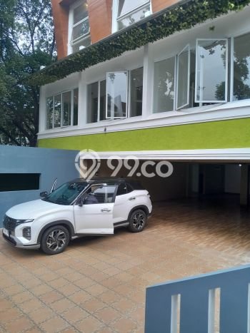 Rumah Eksklusif Siap Huni LT 400m2 di Kebayoran Lama, Jakarta Selatan Rumah Eksklusif Siap Huni LT 400m2 di Kebayoran Lama, Jakarta Selatan