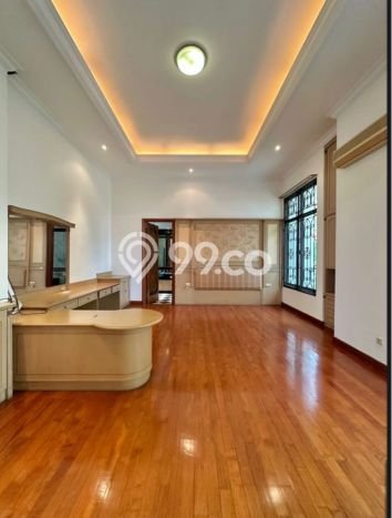 Siap Huni Rumah Mewah 4 Kamar di Mampang Prapatan Dekat ke Mana Saja Siap Huni Rumah Mewah 4 Kamar di Mampang Prapatan Dekat ke Mana Saja