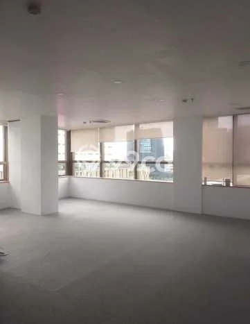 Unit Gudang Tersedia di Thamrin Spesifikasi LB 111m2 Unit Gudang Tersedia di Thamrin Spesifikasi LB 111m2