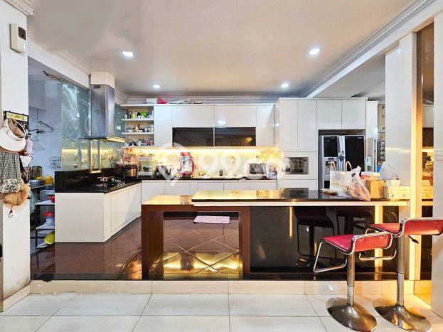 For Sale! Luxury House LT 230m2 Desain Modern di Permata Buana For Sale! Luxury House LT 230m2 Desain Modern di Permata Buana