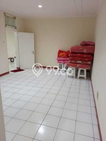 Ready to Use! Luxury House LT 165m2 Desain Elegan di Tomang Ready to Use! Luxury House LT 165m2 Desain Elegan di Tomang