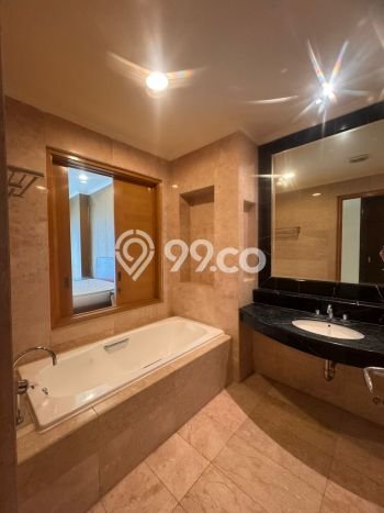 Apartemen Strategis 196m2 di Senayan Jakarta Selatan 3 Bedroom Apartemen Strategis 196m2 di Senayan Jakarta Selatan 3 Bedroom