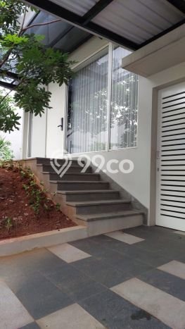 Rumah Mewah LB 201m2 Siap Pakai Desain Elegan di Gading Serpong, Tangerang Rumah Mewah LB 201m2 Siap Pakai Desain Elegan di Gading Serpong, Tangerang