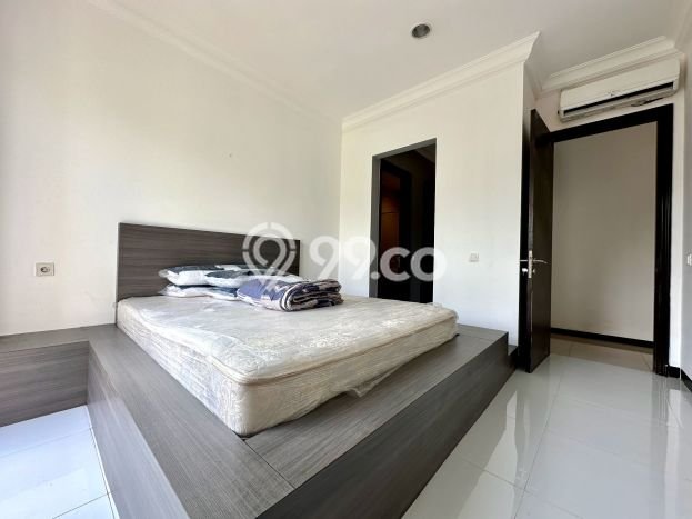 Rumah Elit Modern Tanpa Renovasi di BSD Tangerang Rumah Elit Modern Tanpa Renovasi di BSD Tangerang
