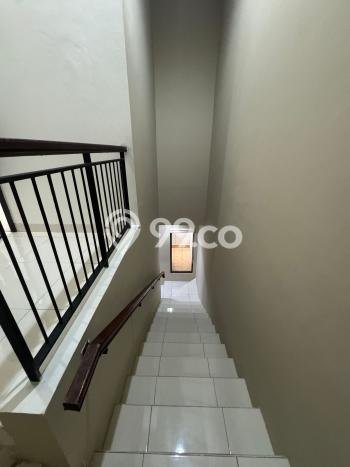 Rumah Mewah LB 140m2 Siap Huni Desain Elegan di BSD, Tangerang Rumah Mewah LB 140m2 Siap Huni Desain Elegan di BSD, Tangerang