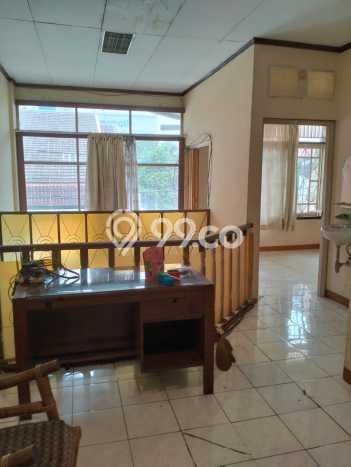 Disewakan! Rumah 3 Kamar Tidur &
2 Kamar Mandi di Tomang, Jakarta Barat Disewakan! Rumah 3 Kamar Tidur &
2 Kamar Mandi di Tomang, Jakarta Barat