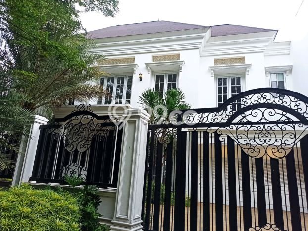 Ready to Use! Luxury House LT 627m2 Desain Elegan di Pondok Indah Ready to Use! Luxury House LT 627m2 Desain Elegan di Pondok Indah