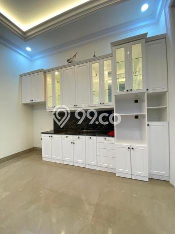 Rumah Elit Modern Tanpa Renovasi di Pondok Indah Jakarta Selatan Rumah Elit Modern Tanpa Renovasi di Pondok Indah Jakarta Selatan