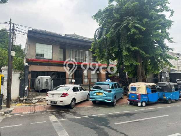 Siap Huni Rumah Mewah 4 Kamar di Tebet Dekat ke Mana Pun Siap Huni Rumah Mewah 4 Kamar di Tebet Dekat ke Mana Pun