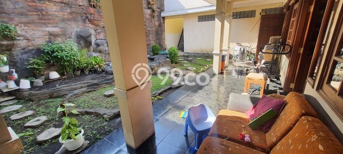 Dijual Rumah Mewah Megah Dengan View Eksklusif di Manyar, Surabaya Dijual Rumah Mewah Megah Dengan View Eksklusif di Manyar, Surabaya