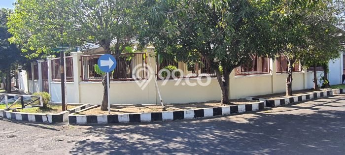 Dijual Rumah Mewah Megah Dengan View Eksklusif di Manyar, Surabaya Dijual Rumah Mewah Megah Dengan View Eksklusif di Manyar, Surabaya