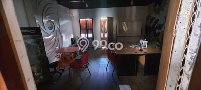 Dijual Rumah Mewah Megah Dengan View Eksklusif di Manyar, Surabaya Dijual Rumah Mewah Megah Dengan View Eksklusif di Manyar, Surabaya