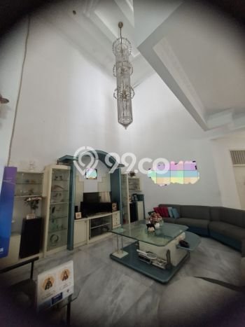 Jual Rumah Mewah Elegan Dengan View Eksklusif di Puri Indah, Jakarta Barat Jual Rumah Mewah Elegan Dengan View Eksklusif di Puri Indah, Jakarta Barat