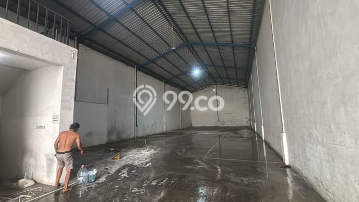 Gudang untuk disewa di Driyorejo punya LT 412m2 & LB 396m2 harga sewa kompetitif Gudang untuk disewa di Driyorejo punya LT 412m2 & LB 396m2 harga sewa kompetitif