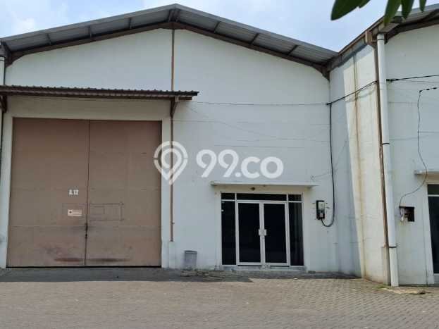 Area Ramai! Gudang Dijual di Driyorejo untuk Bisnis Luas Bangunan 462m2 Area Ramai! Gudang Dijual di Driyorejo untuk Bisnis Luas Bangunan 462m2