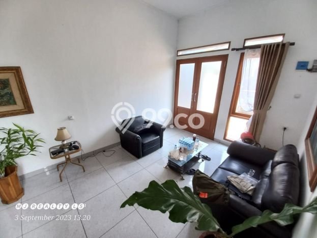 Hunian Cantik Modern Lb 180m2 di Coblong, Bandung Hunian Cantik Modern Lb 180m2 di Coblong, Bandung