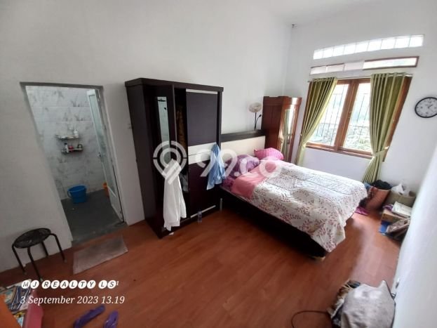 Hunian Cantik Modern Lb 180m2 di Coblong, Bandung Hunian Cantik Modern Lb 180m2 di Coblong, Bandung