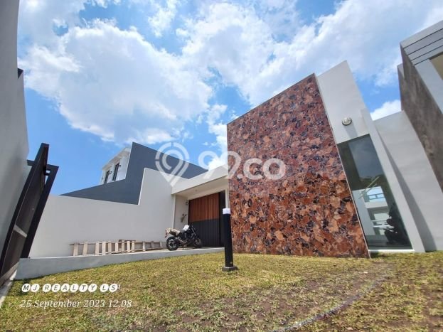 Rumah Harga Nego LT 340m2m² di Setiabudi, Bebas Banjir, Bandung Rumah Harga Nego LT 340m2m² di Setiabudi, Bebas Banjir, Bandung