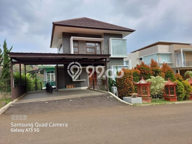 Rumah Elit Modern Siap Huni di Dago Bandung Rumah Elit Modern Siap Huni di Dago Bandung
