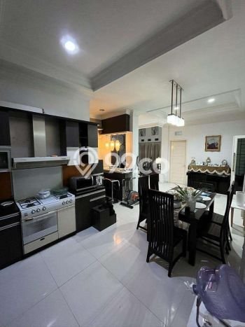Rumah Area Nyaman di Pasteur, Bandung, Luas 300m² LB 520m² Rumah Area Nyaman di Pasteur, Bandung, Luas 300m² LB 520m²