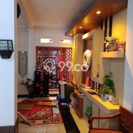 Jual Cepat Rumah 4 KT 2 KM di Jantung Kota Antapani, Bandung Jual Cepat Rumah 4 KT 2 KM di Jantung Kota Antapani, Bandung