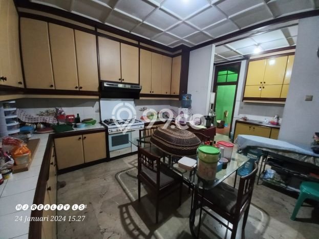 Rumah Elit Modern Tanpa Renovasi di Setiabudi Bandung Rumah Elit Modern Tanpa Renovasi di Setiabudi Bandung